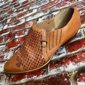 Vintage Brown leather weave booties piña colada brand